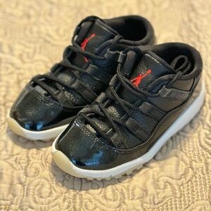 Jordan 11 Low ‘72-10’ - 10c
